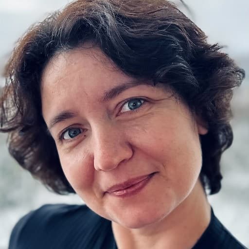 Усміхнена розробниця